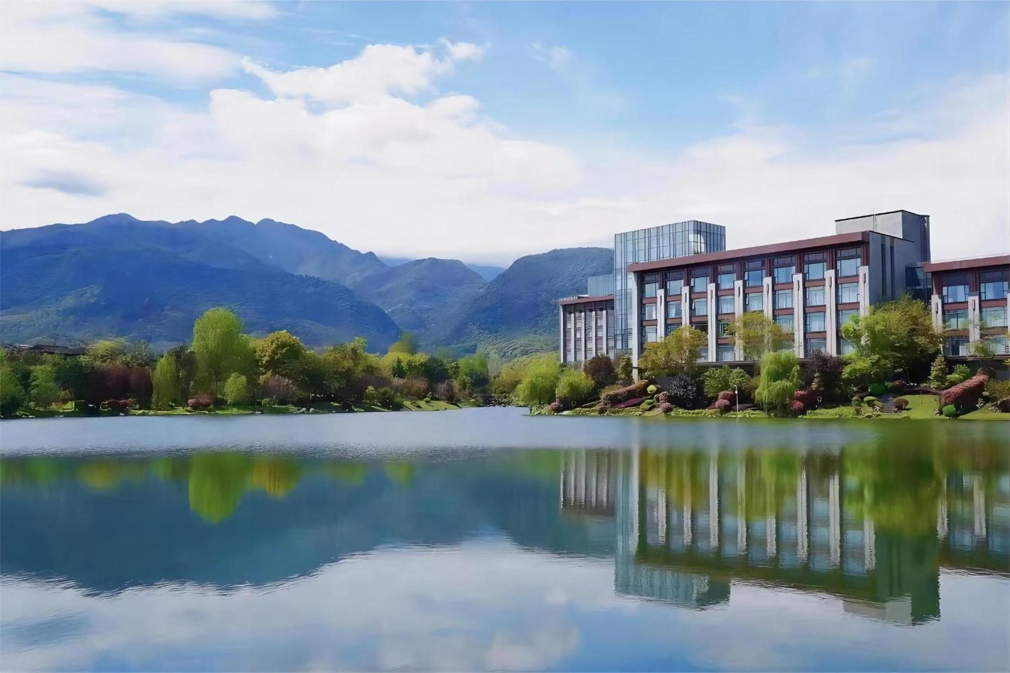 Le Méridien Emei Mountain Resort Emeishan Esterno foto